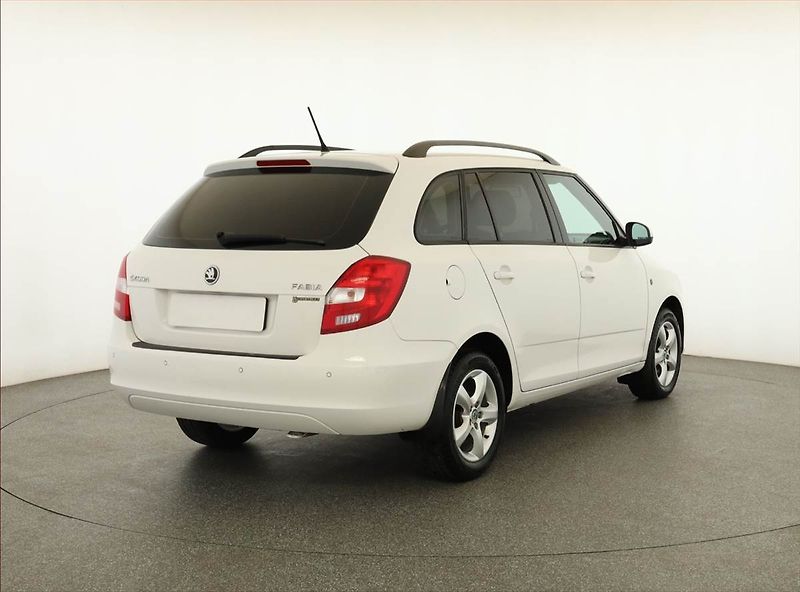 Škoda Fabia (2014) Elegance 1.6 TDI, po STK - fotka 5 z 17