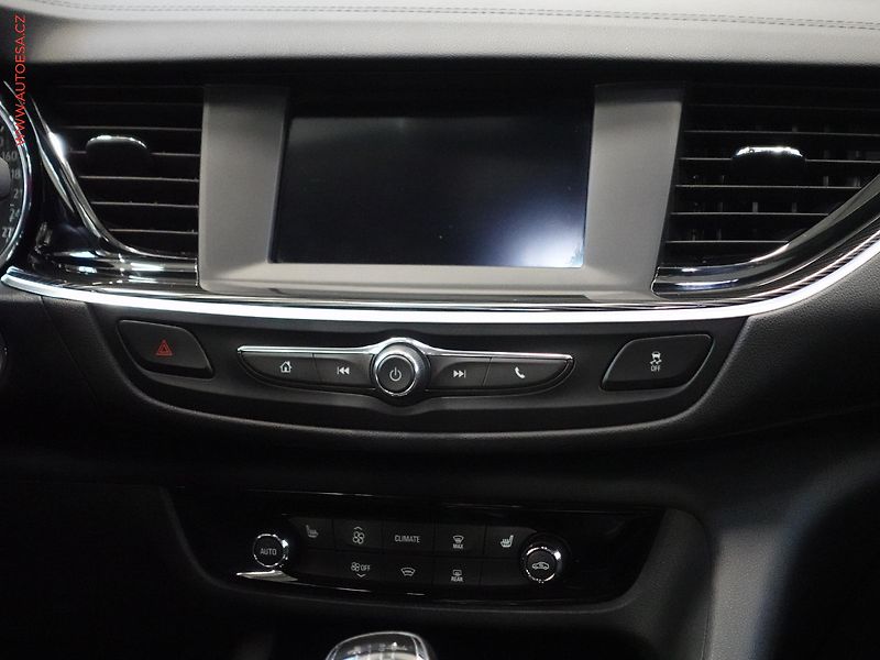 Opel Insignia (2019) 1.6CDTi, ČR, navi, LED - fotka 13 z 23