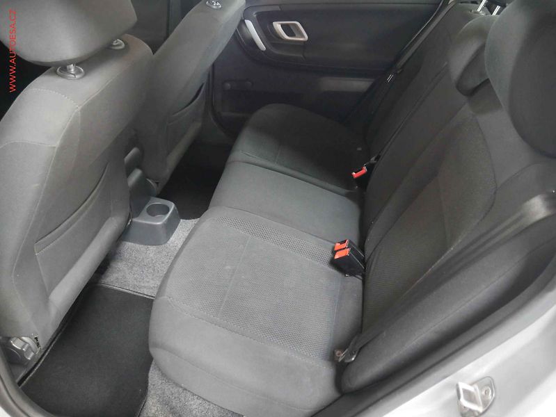 Škoda Fabia (2009) 1.4 TDi, Ambition, TZ - fotka 10 z 17