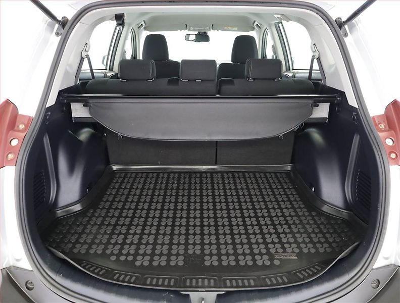 Toyota RAV4 (2014) 2.2 D-4D, 4X4, Automat - fotka 15 z 16