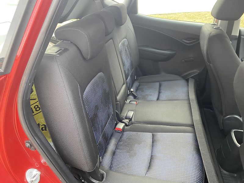Hyundai ix20 (2011) 1.4i COMFORT,VÝB. STAV!! - fotka 27 z 34