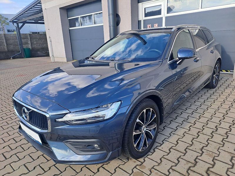 Volvo V60 (2021) 2.0 B4 Momentum, ZÁRUKA - fotka 1 z 36