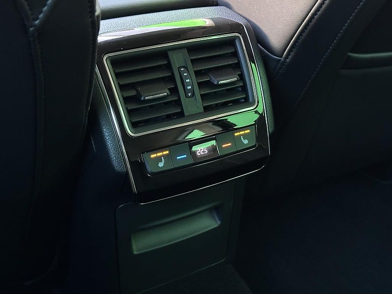 Škoda Superb Combi Style+ 2.0TDi 150PS DSG - fotka 40 z 47