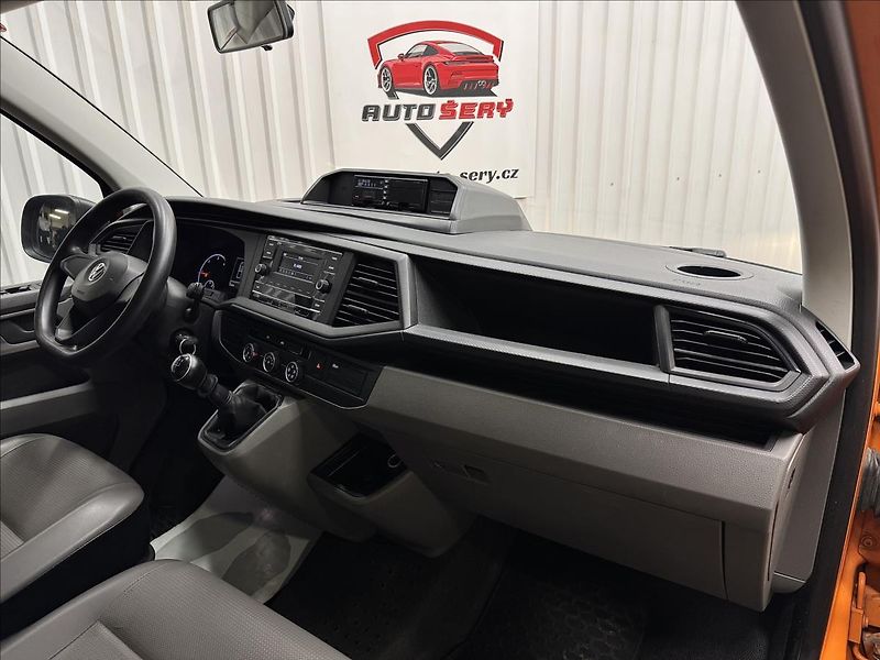 Volkswagen Transporter 2.0TDI DoubleCab TAŽNÉ DPH - fotka 27 z 33