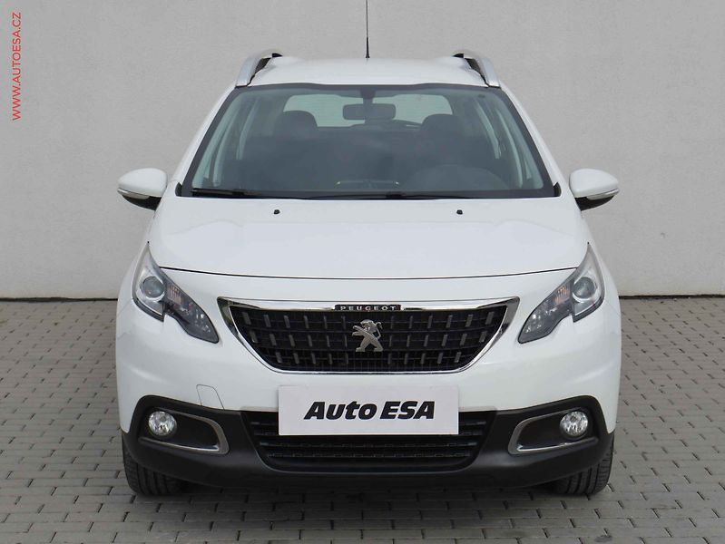 Peugeot 2008 (2017) 1.2PT, 2.maj,ČR, Active - fotka 2 z 18