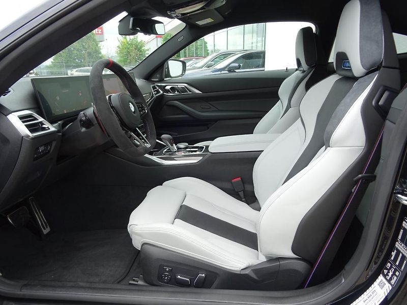 BMW M4 Competition M xDrive - fotka 2 z 7