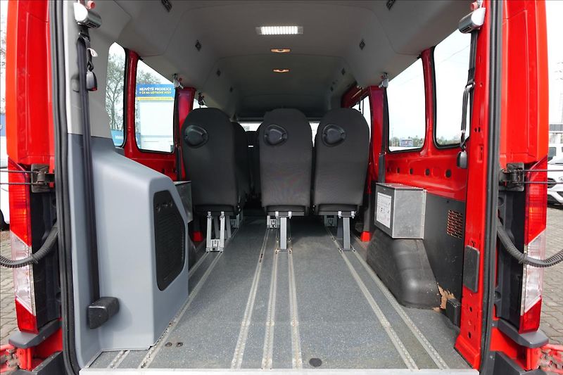 Ford Transit 2,0 TDCi  L3H2 9MÍST KLIMA SER - fotka 15 z 45