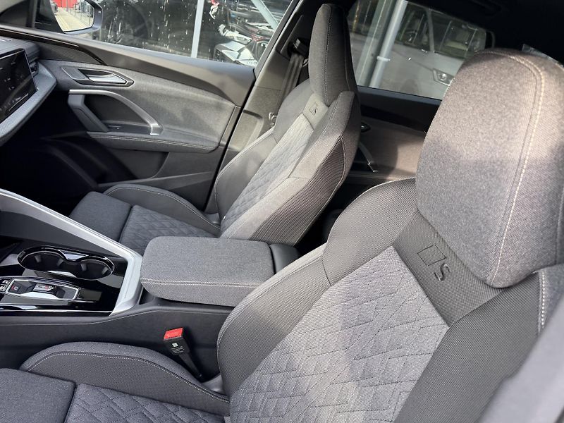Audi Q5 (2026) TDI 150kW 4X4 S-LINE R20 3D!!! - fotka 38 z 51