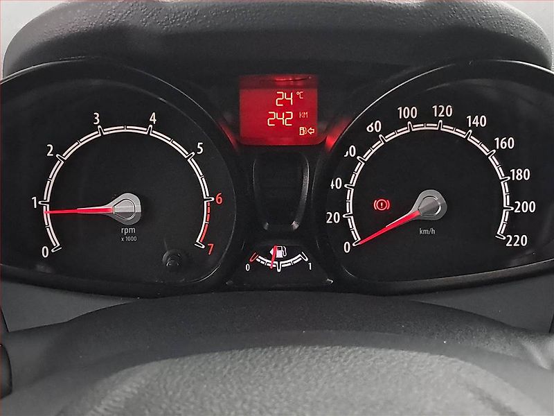 Ford Fiesta (2011) Comfort 1.25, Park. senzory - fotka 11 z 17