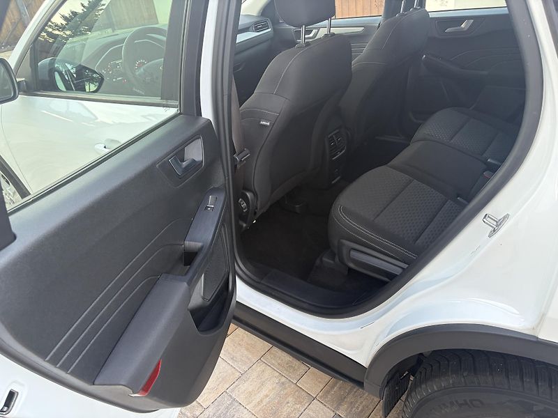 Ford Kuga (2022) 2.5 ST, PHEV, 50 tkm 11/22 - fotka 10 z 16