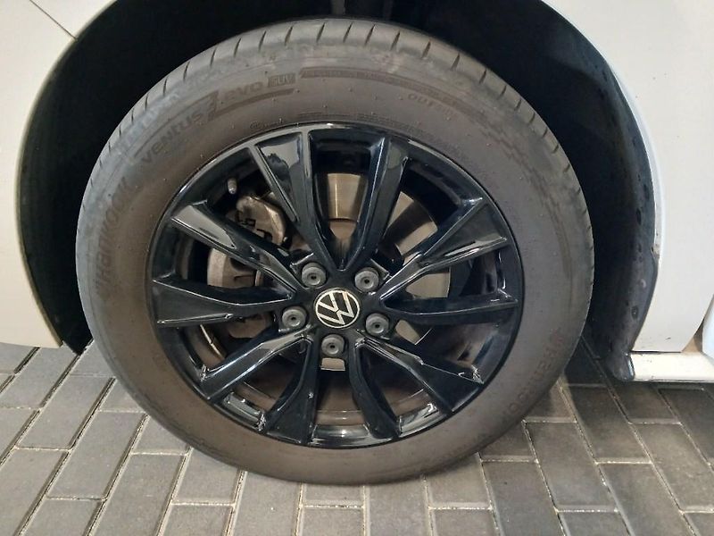 Volkswagen Multivan (2025) T7 MV2.0TDI LONG EDITION*PANO* - fotka 18 z 23
