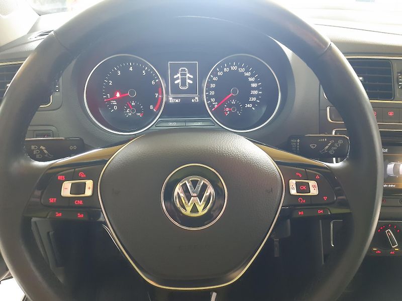 Volkswagen Polo 1.2 TSI KLIMA NOVE ROZVODY - fotka 12 z 20