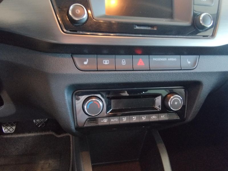Škoda Fabia (2016) 1.2TSI.Klimat.,temp.,Led sv. - fotka 27 z 28