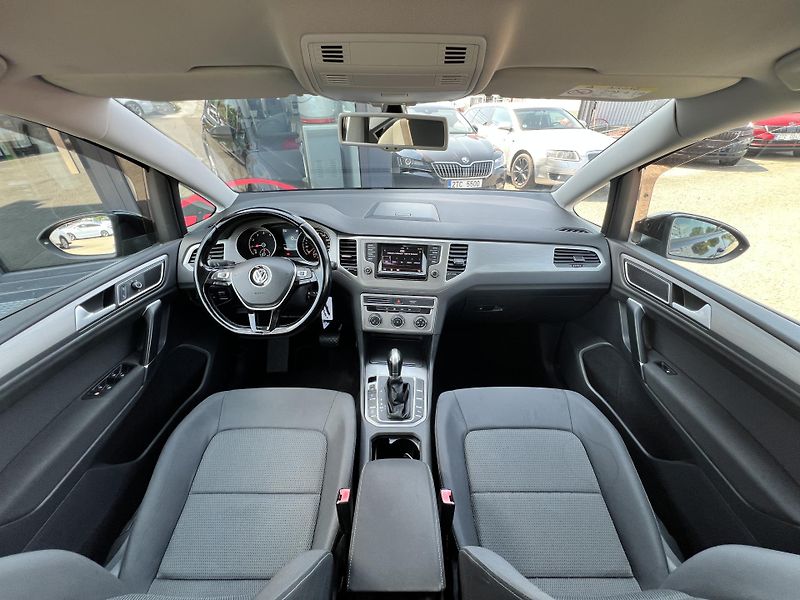 Volkswagen Golf Sportsvan 1.4TSi 92kw DSG KLIMA - fotka 20 z 48