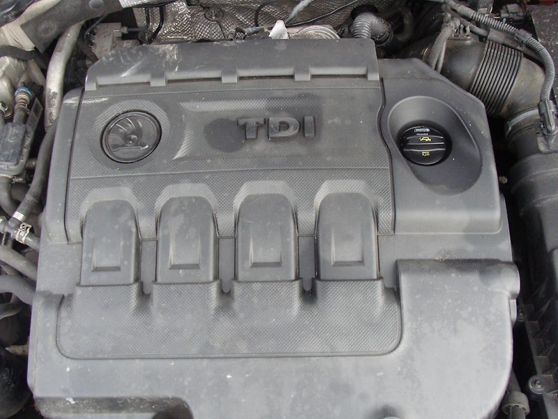 Škoda Octavia 2.0 TDi, 135 kW, RS, klima - fotka 22 z 26