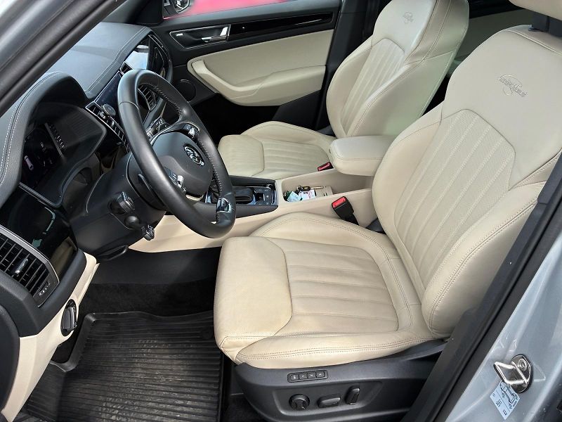 Škoda Kodiaq (2022) L&K 2.0TDI 147kW DSG 4x4  TAŽ. - fotka 7 z 11