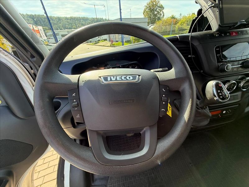 Iveco Daily 3,0 70C18HA8V 18cm3 - fotka 36 z 46
