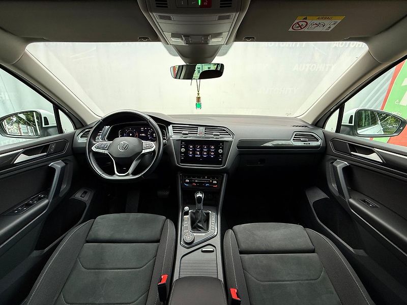 Volkswagen Tiguan 2.0 TDi Elegance DSG 4x4, ČR - fotka 20 z 34