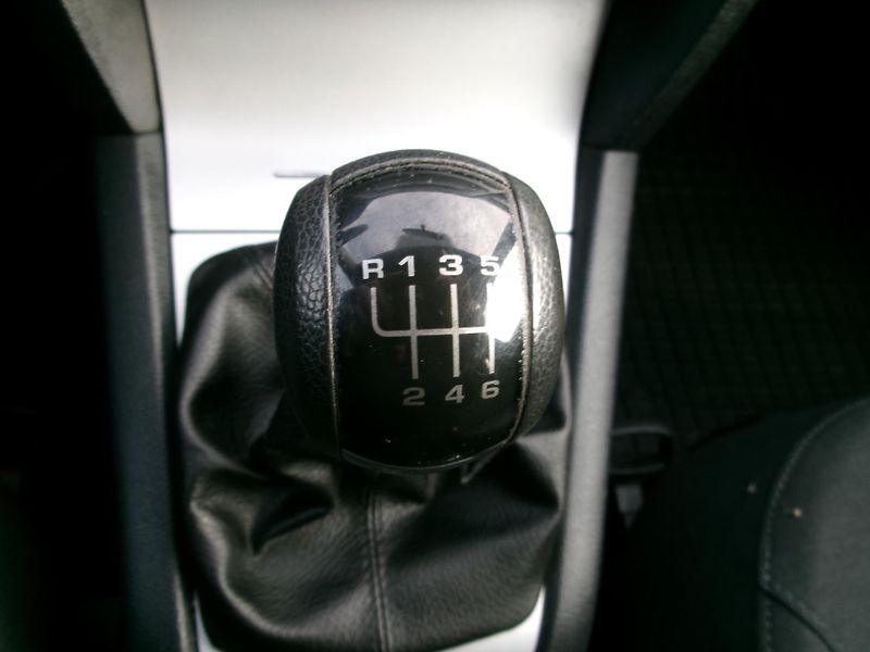 Škoda Octavia (2009) 1,4TSI KLIMA TEMP rozvody - fotka 26 z 32