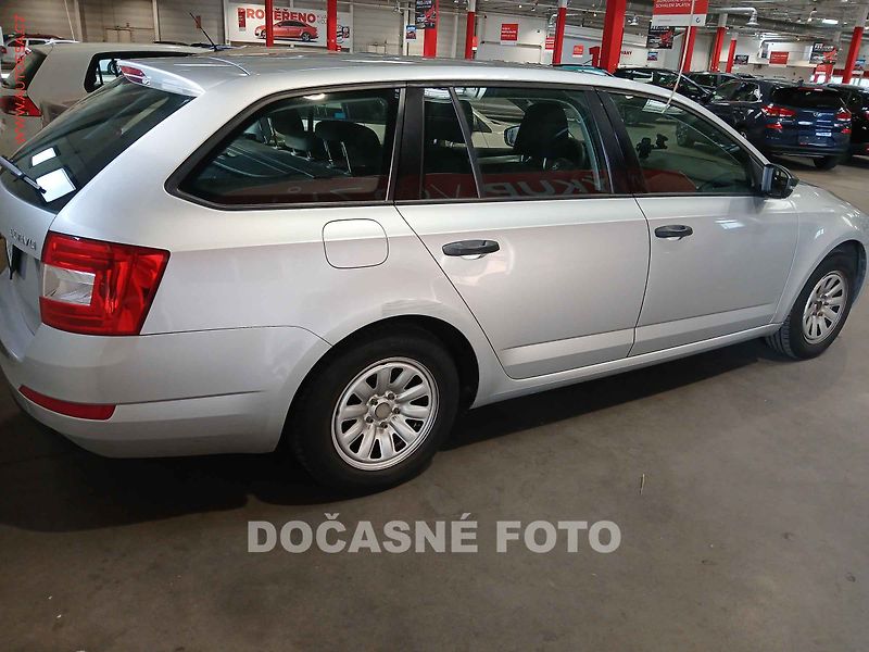 Škoda Octavia (2015) 1.6 TDi - fotka 2 z 3