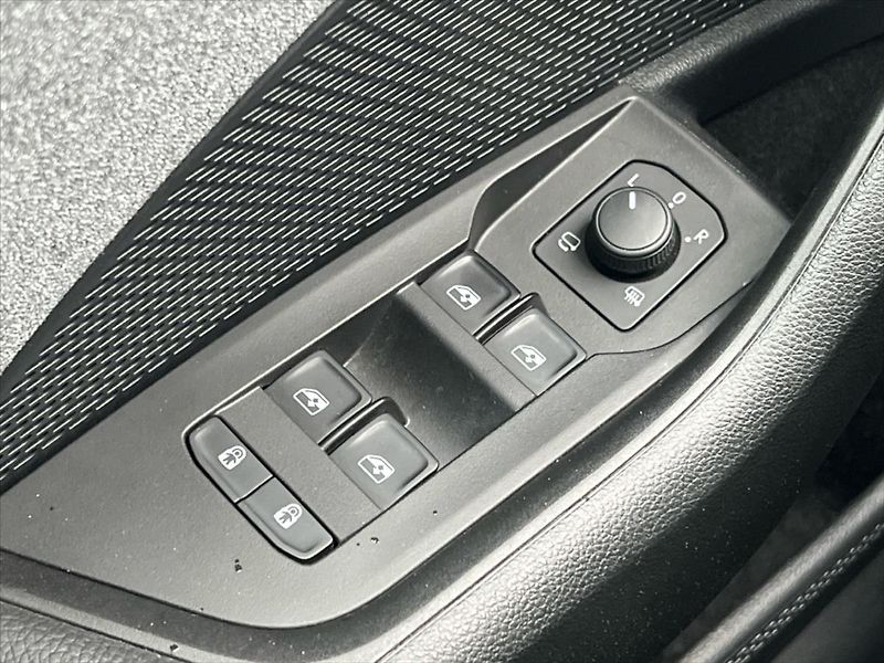 Škoda Octavia 1,5 TSi 110kW 7DSG MHEV TOP SE - fotka 20 z 27