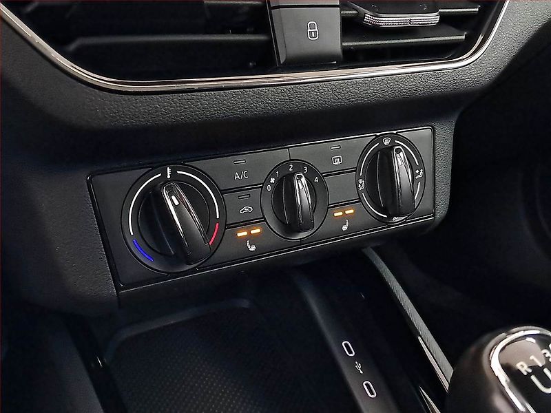 Škoda Kamiq (2022) 1.5 TSI - fotka 16 z 18
