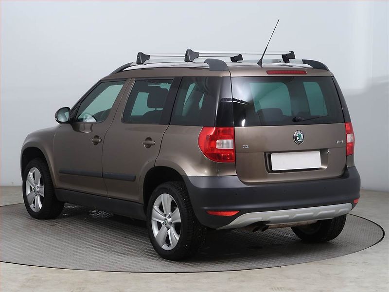 Škoda Yeti (2011) 2.0 TDI, Serv.kniha, Tempomat - fotka 4 z 12
