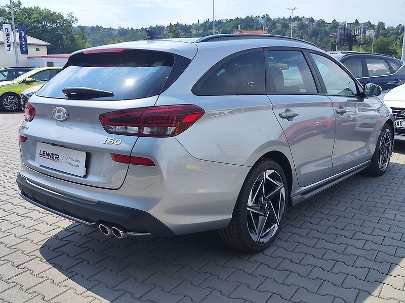 Hyundai i30 1.5 T-GDI/103kW N-Line DCT - fotka 5 z 32