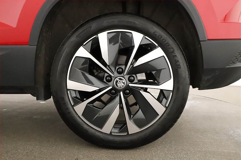 Škoda Karoq (2025) 1.5 TSI, Drive - fotka 12 z 19