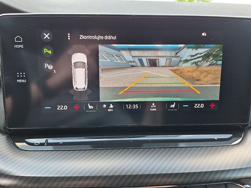 Škoda Octavia Combi 2,0 TSI DSG RS 180 kW - fotka 19 z 28