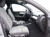 Volvo XC40 2.0 B3 120kW Core DCT CZ DPH - náhled 13