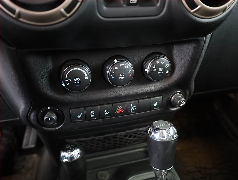 Jeep Wrangler (2016) 2.8 CRD - fotka 9 z 17