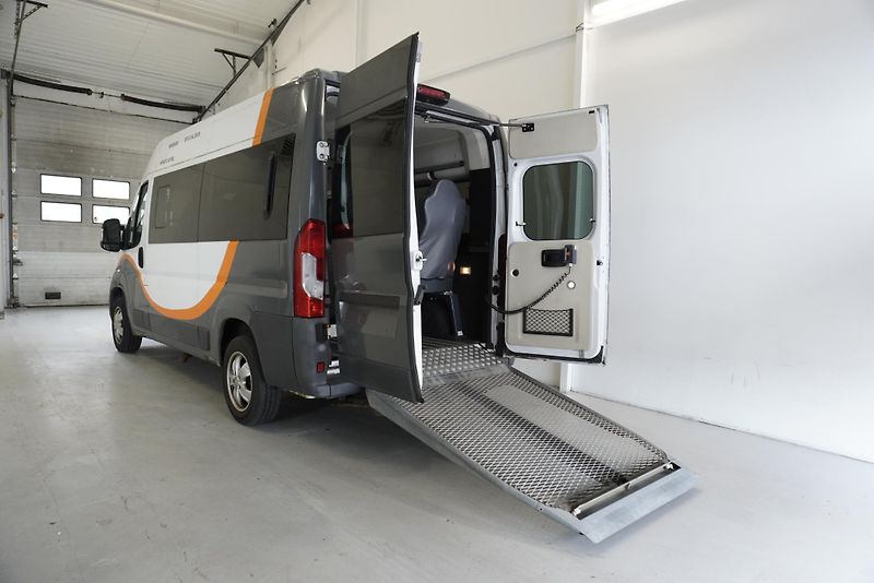 Fiat Ducato 2.3 9MÍST VZADU HYDR. PLOŠINA - fotka 5 z 24