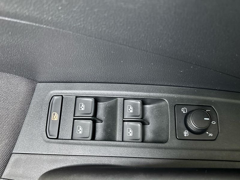 Škoda Fabia Top Selection + zimní kola - fotka 21 z 28