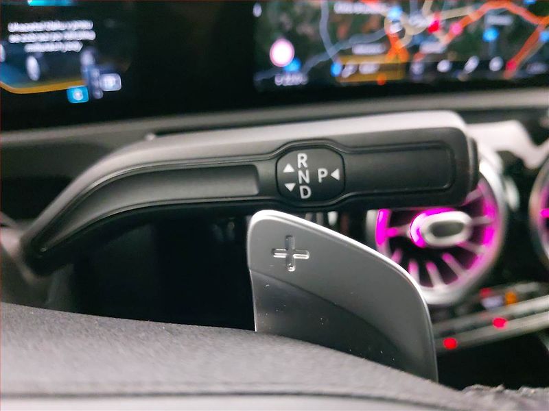 Mercedes-Benz Třídy A (2019) AMG line A 35 AMG 4MATIC - fotka 24 z 26