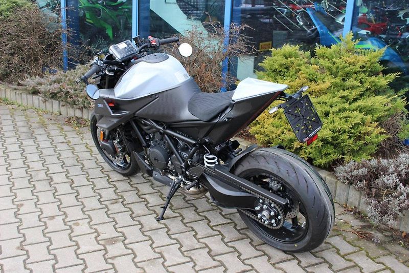 KTM 1290 Super Duke R (2024) BRABUS 2024 LTD EDICE - fotka 9 z 11