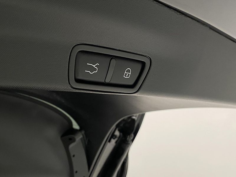 Alfa Romeo Stelvio VELOCE 2.2JTDm REZERVACE - fotka 31 z 62