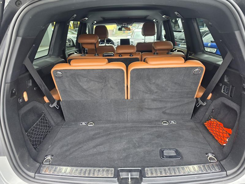Mercedes-Benz GLS 350CDI 4-MATIC AMG Harman - fotka 6 z 27