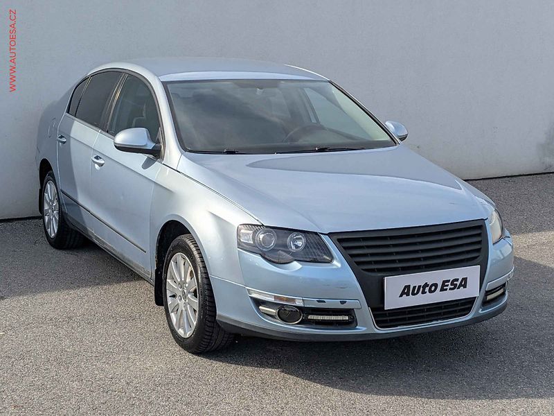 Volkswagen Passat (2006) 1.6i, AC, navi - fotografie inzerátu