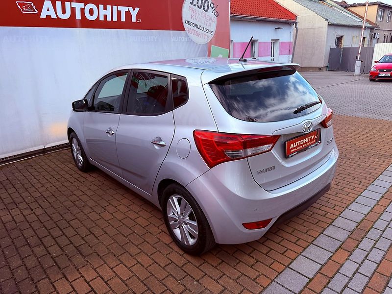 Hyundai ix20 1.6 Trend - fotka 8 z 25