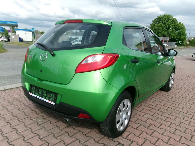 Mazda 2 (2008) 1,3i KLIMA WEBASTO - fotka 9 z 29