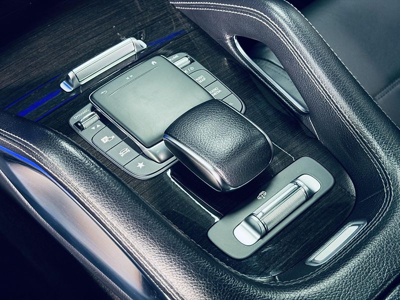 Mercedes-Benz GLE (2021) 400d*AMG*COUPE* - fotka 23 z 38