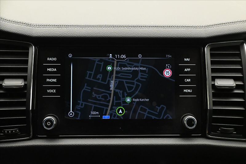Škoda Kodiaq 1,5 TSI 110kW 7míst Business E - fotka 20 z 30