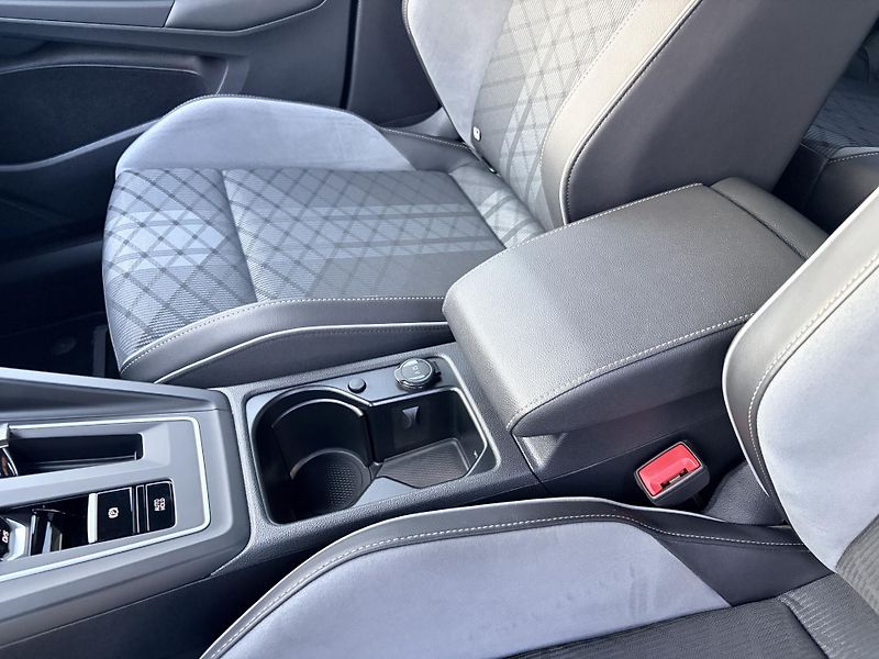 Volkswagen Golf 1.5TSI DSG R-LINE MATRIX PPF - fotka 31 z 58
