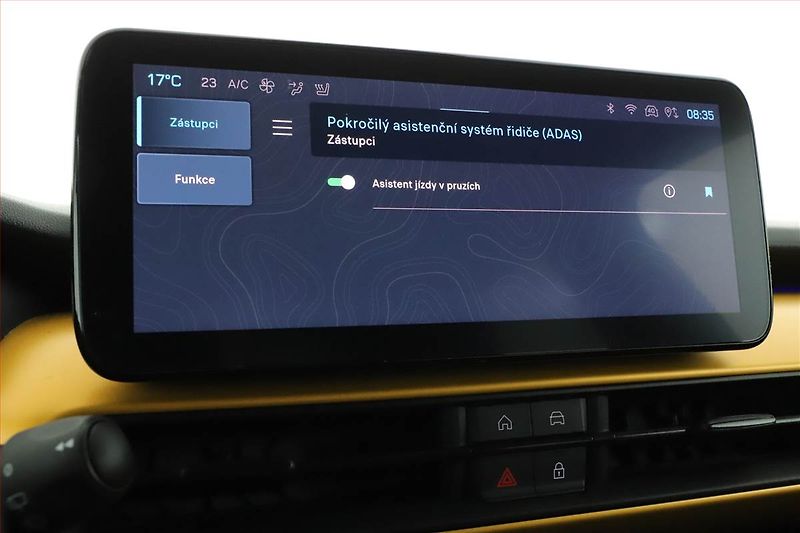 Jeep Avenger (2023) 54 kWh, SoH 94% - fotka 17 z 20