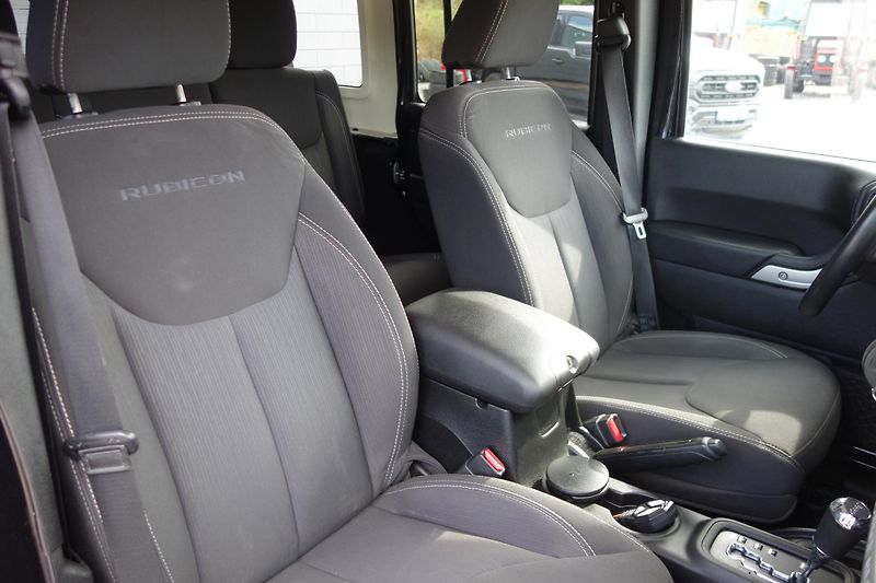 Jeep Wrangler Rubicon Unlimited 2.8CRD - fotka 16 z 26