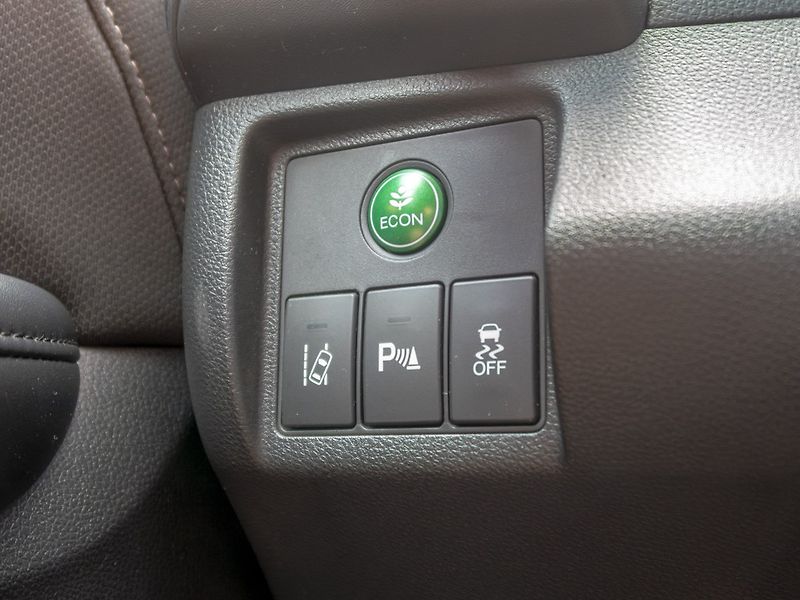 Honda HR-V (2016) 1.6D 88KW 2x ALU – WEBASTO - fotka 35 z 56