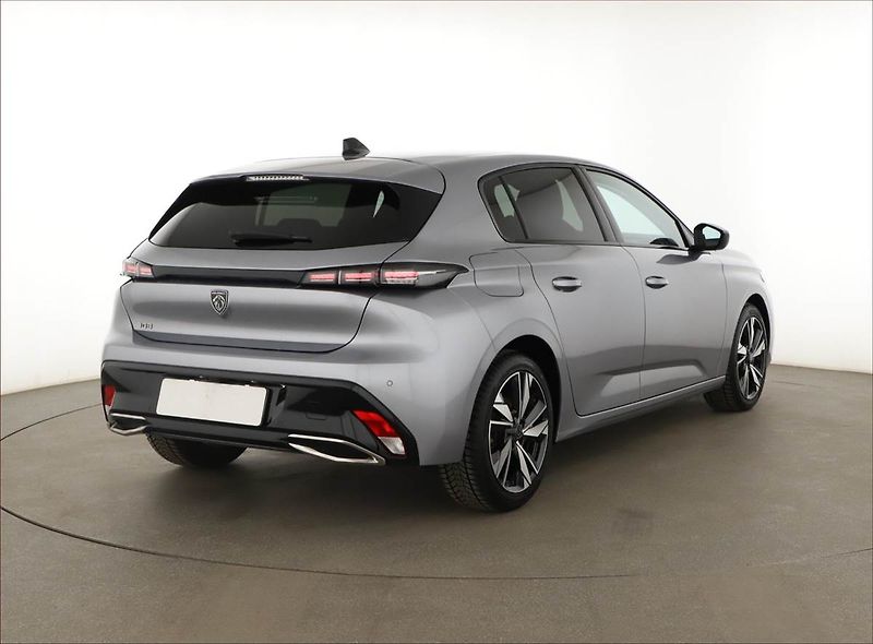 Peugeot 308 (2023) Allure 1.2 PureTech - fotka 5 z 18