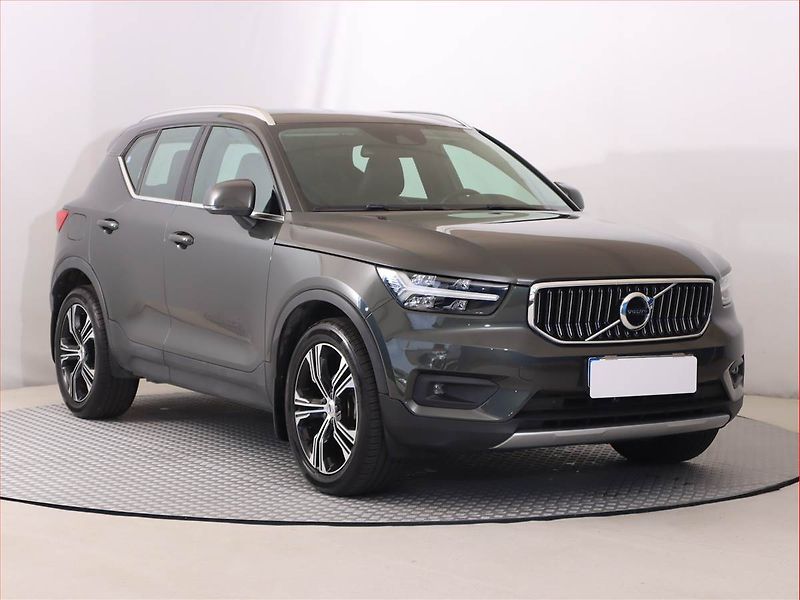 Volvo XC40 (2019) Inscription D3 - fotografie inzerátu