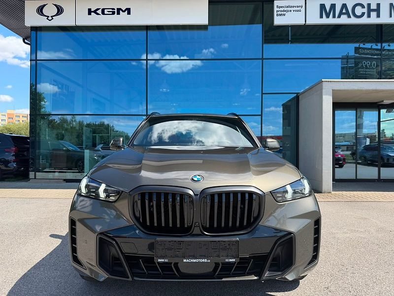 BMW X5 xDrive 30d - fotka 8 z 21